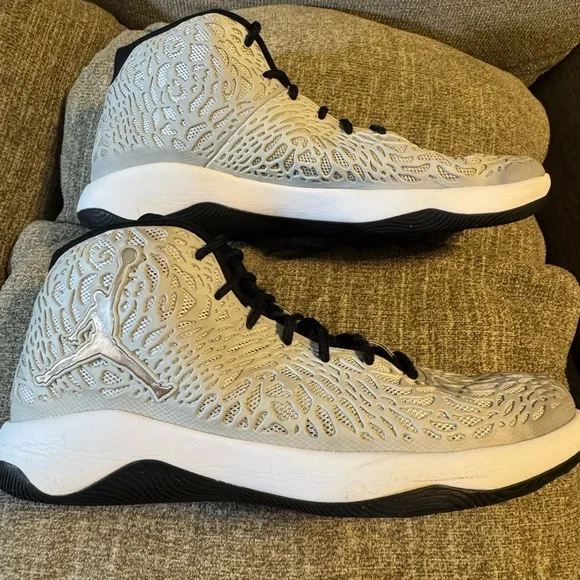 Jordan Ultra Fly Metallic Copper Coin Size 13 Basketball Shoe Black and White - Picture 5 of 8